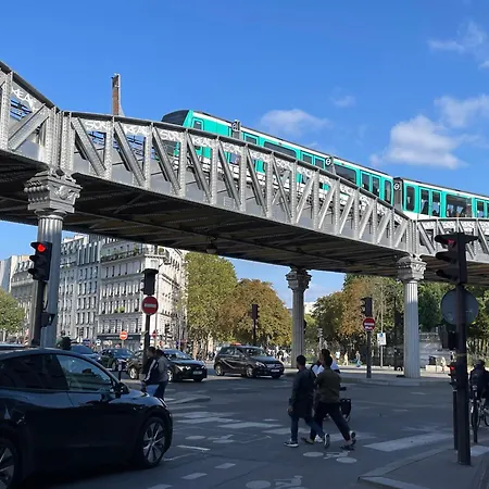 Meuble 10e Arrondissement Apartment *